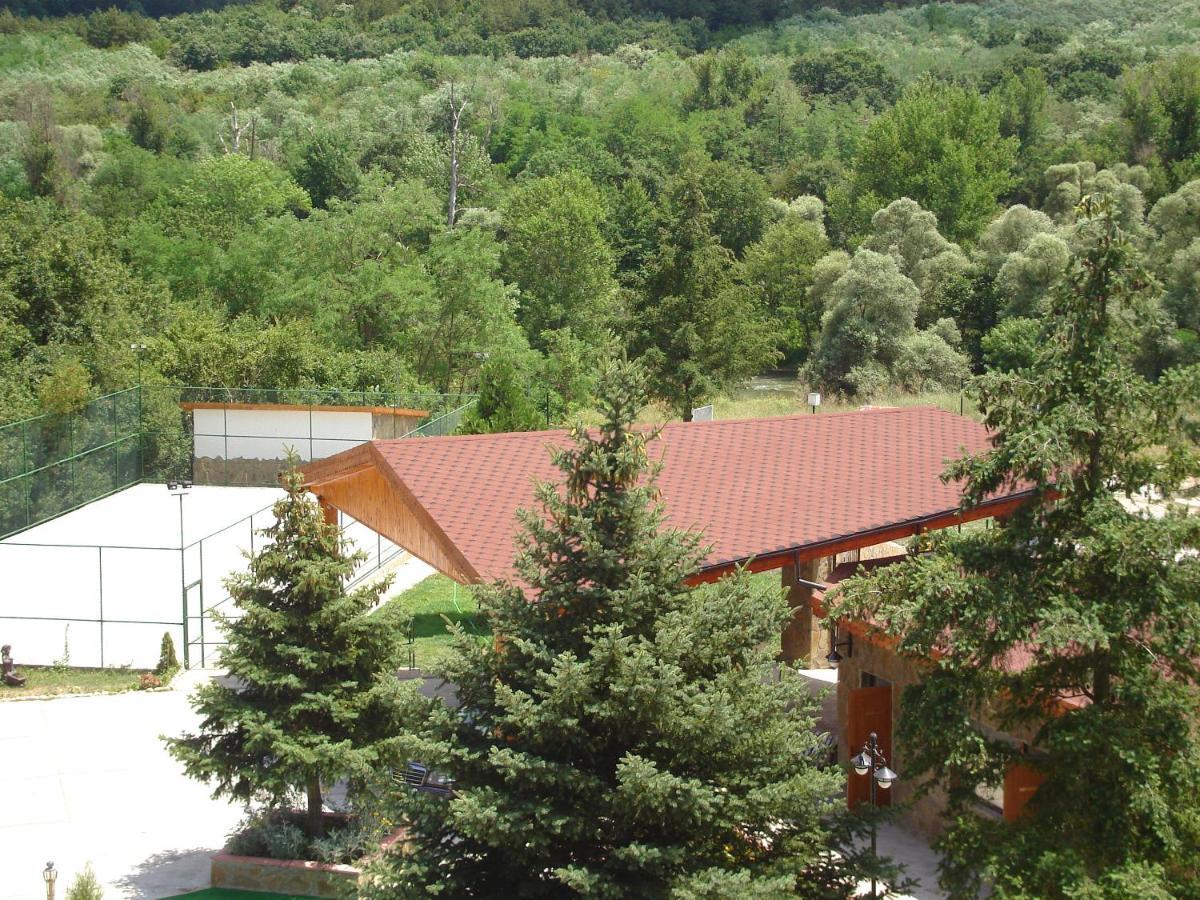 Хотел Галина Палас Srem ภายนอก รูปภาพ